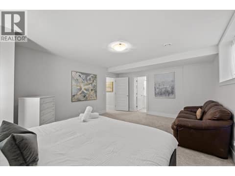 Extremely spacious at 980 Ledgeview Court, Upper Mission, Kelowna