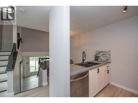 Photo 11 of 3800 40 Avenue Unit# 25, Alexis Park, Vernon