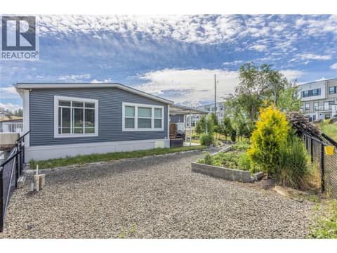 Spacious backyard at 1835 Nancee Way Court Unit# 48, West Kelowna Estates