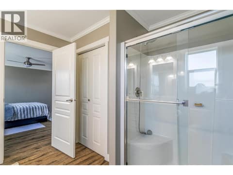 Walk-in shower in the ensuite at 1835 Nancee Way Court Unit# 48, West Kelowna Estates
