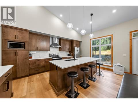 Photo 17 of 5550 Currie Bowl Way, Ski Hill Area, Fernie