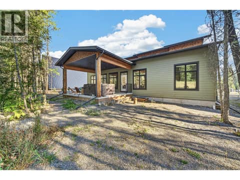 Photo 32 of 5550 Currie Bowl Way, Ski Hill Area, Fernie