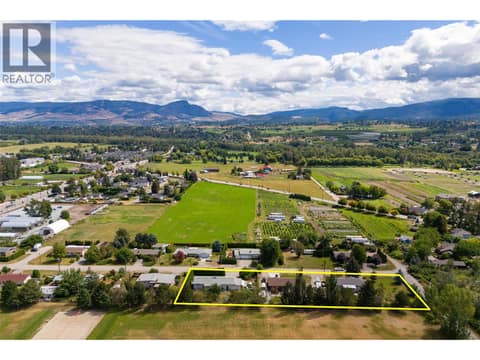 Photo 2 of 3250 St. Amand Road, Springfield/Spall, Kelowna