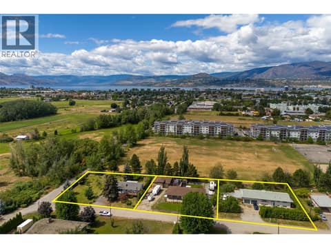3250 is the middle property within the outline at 3250 St. Amand Road, Springfield/Spall, Kelowna