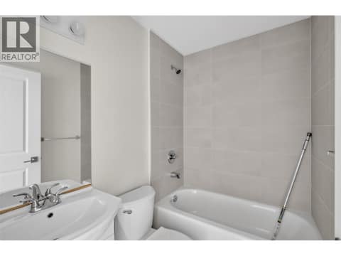 Bathroom at 4004 34 Street Unit# 206, Alexis Park, Vernon