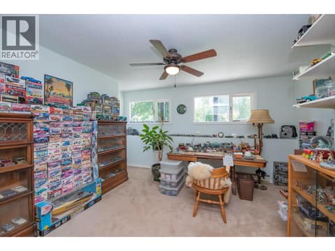 Lower Level Den at 40 Rosoman Road, Enderby / Grindrod