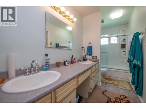 Upper Level Bathroom at 40 Rosoman Road, Enderby / Grindrod