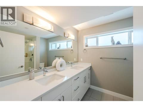 Ensuite. at 125 Cabernet Drive Unit# 26, Eastside/Lkshr Hi/Skaha Est, Okanagan Falls