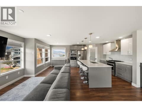 Kitchen/Living Room. at 125 Cabernet Drive Unit# 26, Eastside/Lkshr Hi/Skaha Est, Okanagan Falls