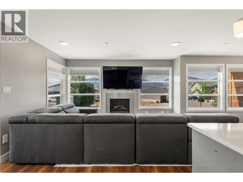 Living Room. at 125 Cabernet Drive Unit# 26, Eastside/Lkshr Hi/Skaha Est, Okanagan Falls