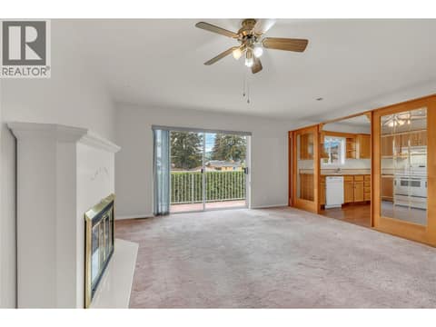 Photo 13 of 14615 Victoria Road Unit# 7, Main Town, Summerland