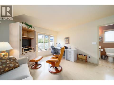 Photo 17 of 933 Purcell Drive, Dilworth Mountain, Kelowna
