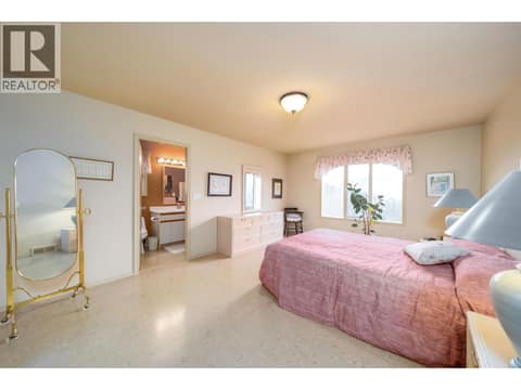 Photo 26 of 933 Purcell Drive, Dilworth Mountain, Kelowna