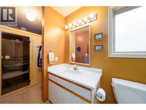 Photo 32 of 933 Purcell Drive, Dilworth Mountain, Kelowna