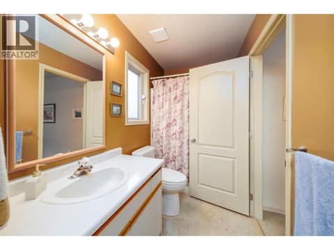 Photo 33 of 933 Purcell Drive, Dilworth Mountain, Kelowna