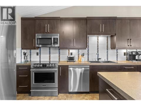 Photo 6 of 1084 Westside Road S, West Kelowna Estates