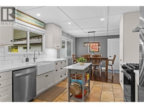 Photo 10 of 910 Westbrook Drive, Lakeview Heights, West Kelowna