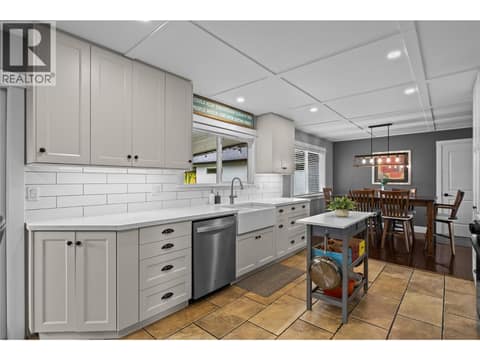 Photo 16 of 910 Westbrook Drive, Lakeview Heights, West Kelowna