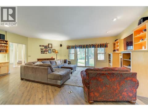 Photo 10 of 3605 Luxmoore Road, South East Kelowna