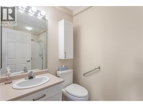 2nd bath at 250 Dougall Road N Unit# 405, Rutland North, Kelowna
