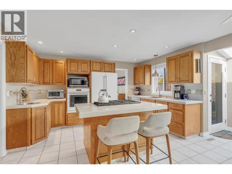 Photo 10 of 162 Westview Place, Wiltse/Valleyview, Penticton