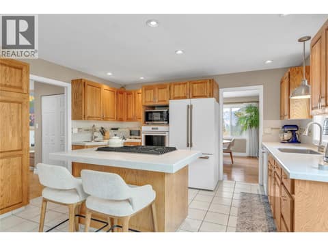 Photo 13 of 162 Westview Place, Wiltse/Valleyview, Penticton