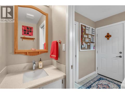 Photo 17 of 162 Westview Place, Wiltse/Valleyview, Penticton