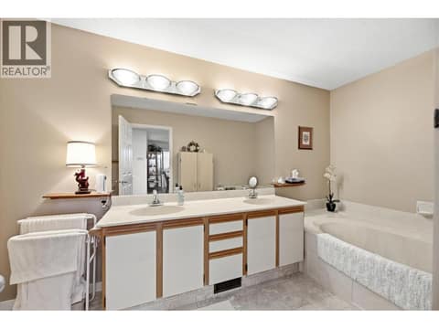 5 piece bathroom on the main floor at 1765 Leckie Road Unit# 201, Springfield/Spall, Kelowna