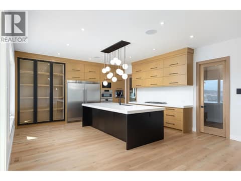 Photo 10 of 1082 Carnoustie Drive, Black Mountain, Kelowna