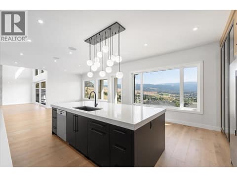 Photo 14 of 1082 Carnoustie Drive, Black Mountain, Kelowna