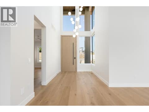 Photo 4 of 1082 Carnoustie Drive, Black Mountain, Kelowna