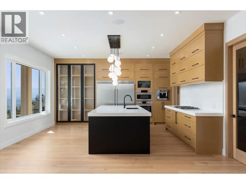 Photo 9 of 1082 Carnoustie Drive, Black Mountain, Kelowna