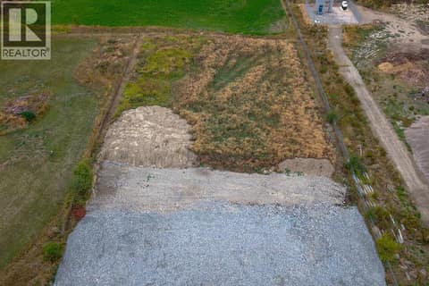 Photo 14 of 2206 McGowan Street, Enderby / Grindrod