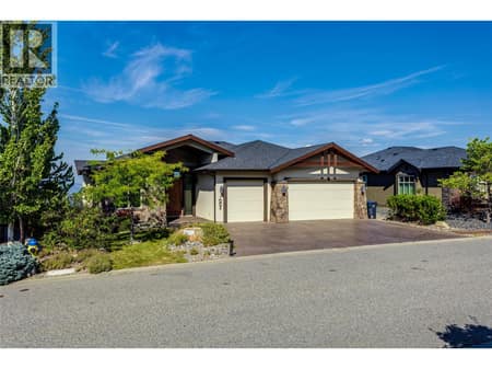 Photo 2 of 1002 Hewetson Avenue, Upper Mission, Kelowna
