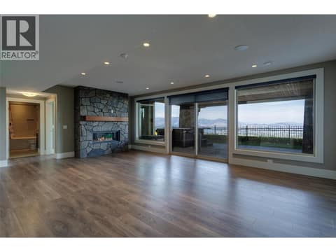 Photo 33 of 1002 Hewetson Avenue, Upper Mission, Kelowna
