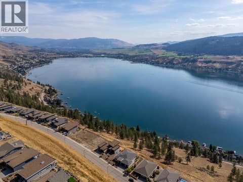 Photo 2 of 8876 Crofton Road, Adventure Bay, Vernon