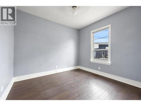 Photo 10 of 403 Mackenzie Avenue, North Kamloops