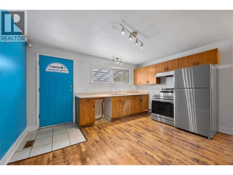 Photo 7 of 403 Mackenzie Avenue, North Kamloops
