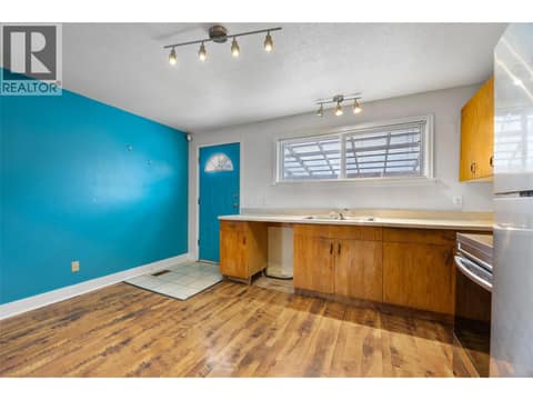 Photo 9 of 403 Mackenzie Avenue, North Kamloops