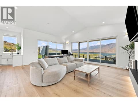 Photo 16 of 145 RUE CHEVAL NOIR Street, Tobiano, Kamloops