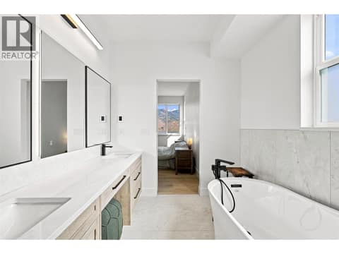 Photo 38 of 145 RUE CHEVAL NOIR Street, Tobiano, Kamloops