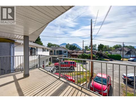 Photo 12 of 1037 Dundas Street, North Kamloops
