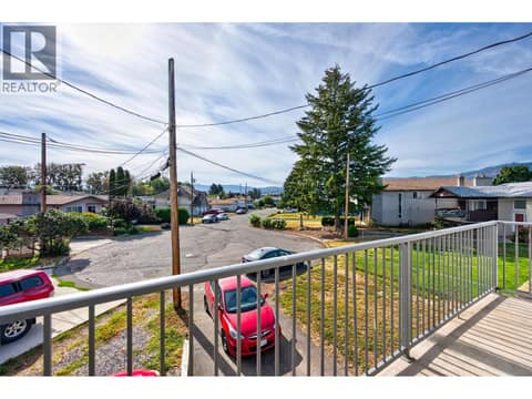 Photo 14 of 1037 Dundas Street, North Kamloops