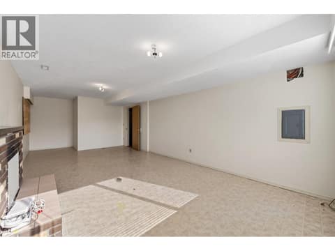 Photo 24 of 1037 Dundas Street, North Kamloops
