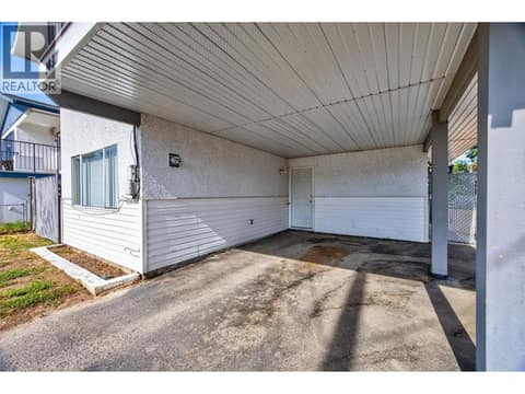Photo 35 of 1037 Dundas Street, North Kamloops
