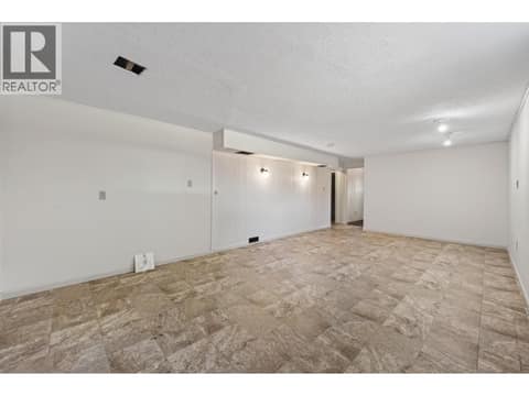 Photo 20 of 2640 Argyle Avenue, Brocklehurst, Kamloops
