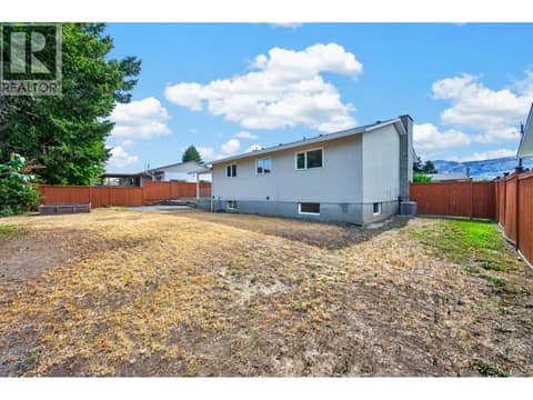 Photo 31 of 2640 Argyle Avenue, Brocklehurst, Kamloops