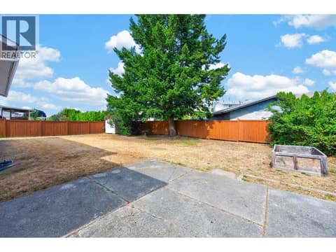 Photo 33 of 2640 Argyle Avenue, Brocklehurst, Kamloops