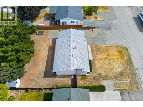 Photo 37 of 2640 Argyle Avenue, Brocklehurst, Kamloops