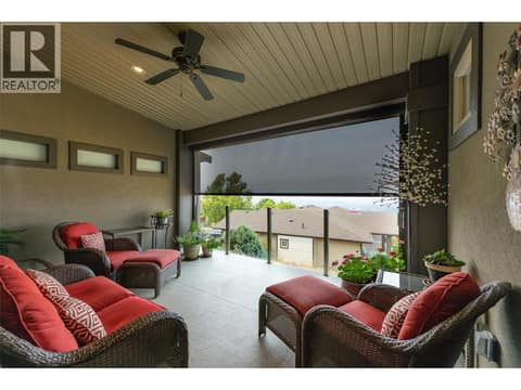 Auto blind for cool shade at 1836 Tower Ranch Boulevard Unit# 2, Rutland North, Kelowna